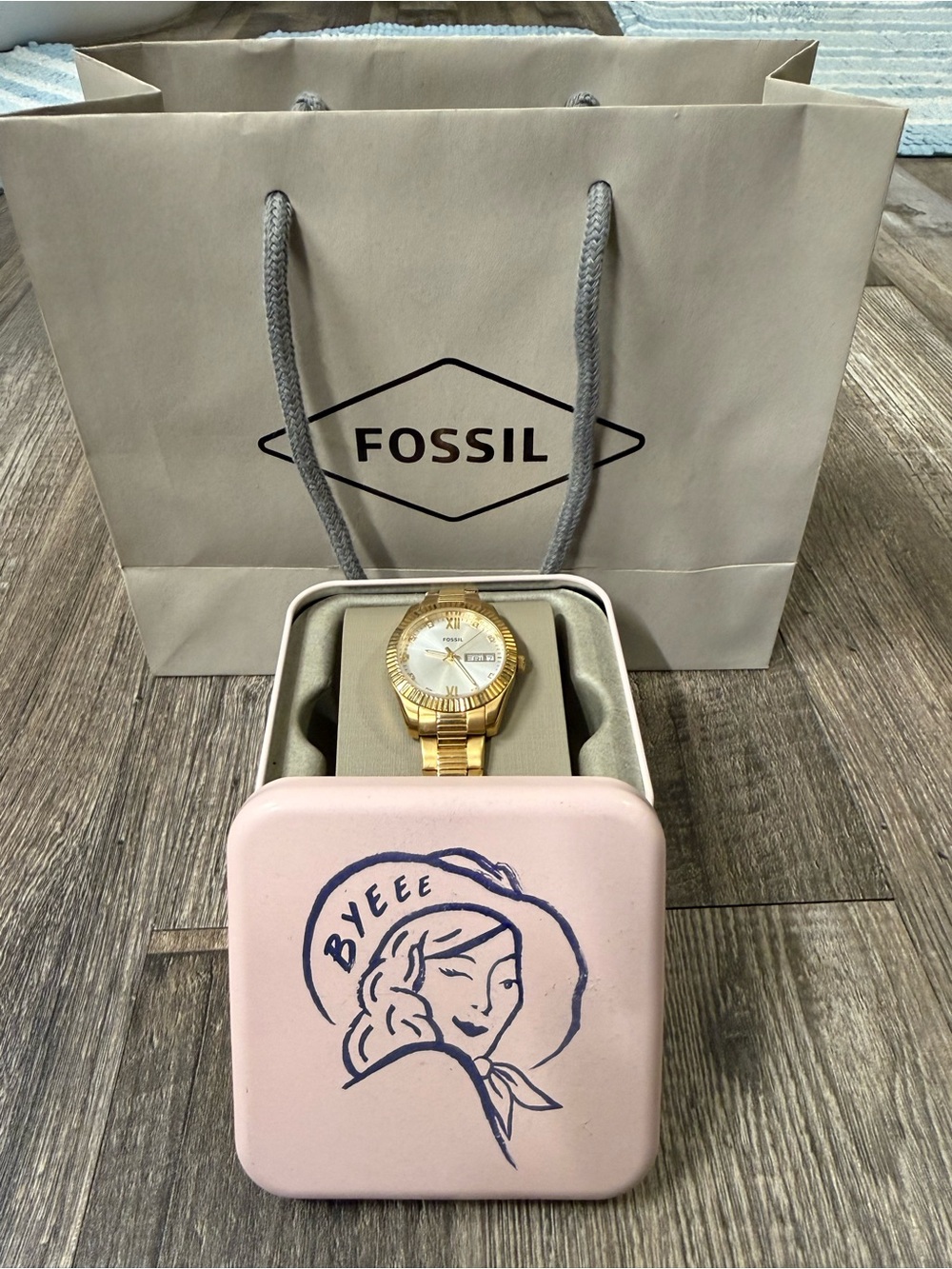 Fossil Women's Gold Tone Bracelet Watch with White Dial